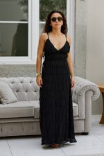 VESTIDO PRETO COMPRIDO TECIDO TRABALHADO PONTO CHIC