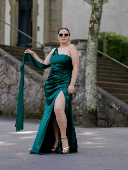 VESTIDO COMPRIDO VERDE COM PREGAS PONTO CHIC