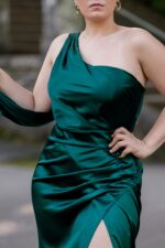 VESTIDO COMPRIDO VERDE COM PREGAS PONTO CHIC - Image 6