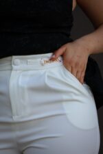 CALÇA BRANCA COM FIVELA PONTO CHIC - Image 5