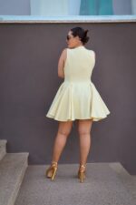 VESTIDO AMARELO COM GODÉS PONTO CHIC - Image 4