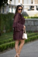 VESTIDO CURTO CASTANHO COM FOLHOS PONTO CHIC - Image 4