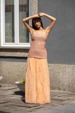 VESTIDO SALMÃO COM LANTEJOULAS PONTO CHIC - Image 3