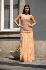 VESTIDO SALMÃO COM LANTEJOULAS PONTO CHIC