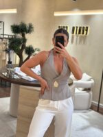 TOP TAUPE COM APLICAÇÃO DOURADA PONTO CHIC
