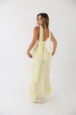 VESTIDO COMPRIDO AMARELO COM FLOR PONTO CHIC - Image 2