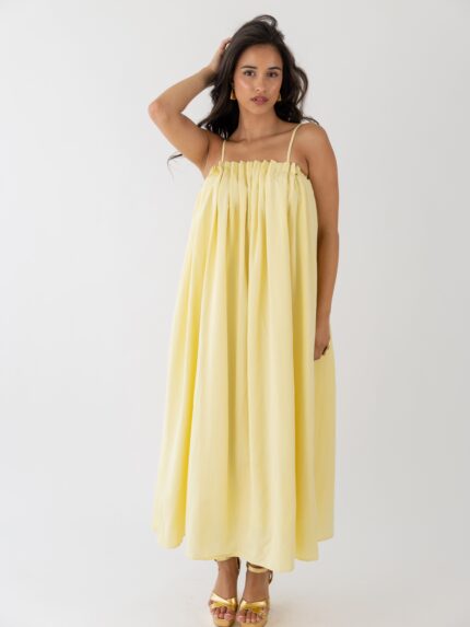VESTIDO AMARELO COM PREGAS NO DECOTE PONTO CHIC