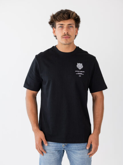 T-SHIRT PRETA  ESTAMPADO TIGRE NA COSTA ANTONY MORATO