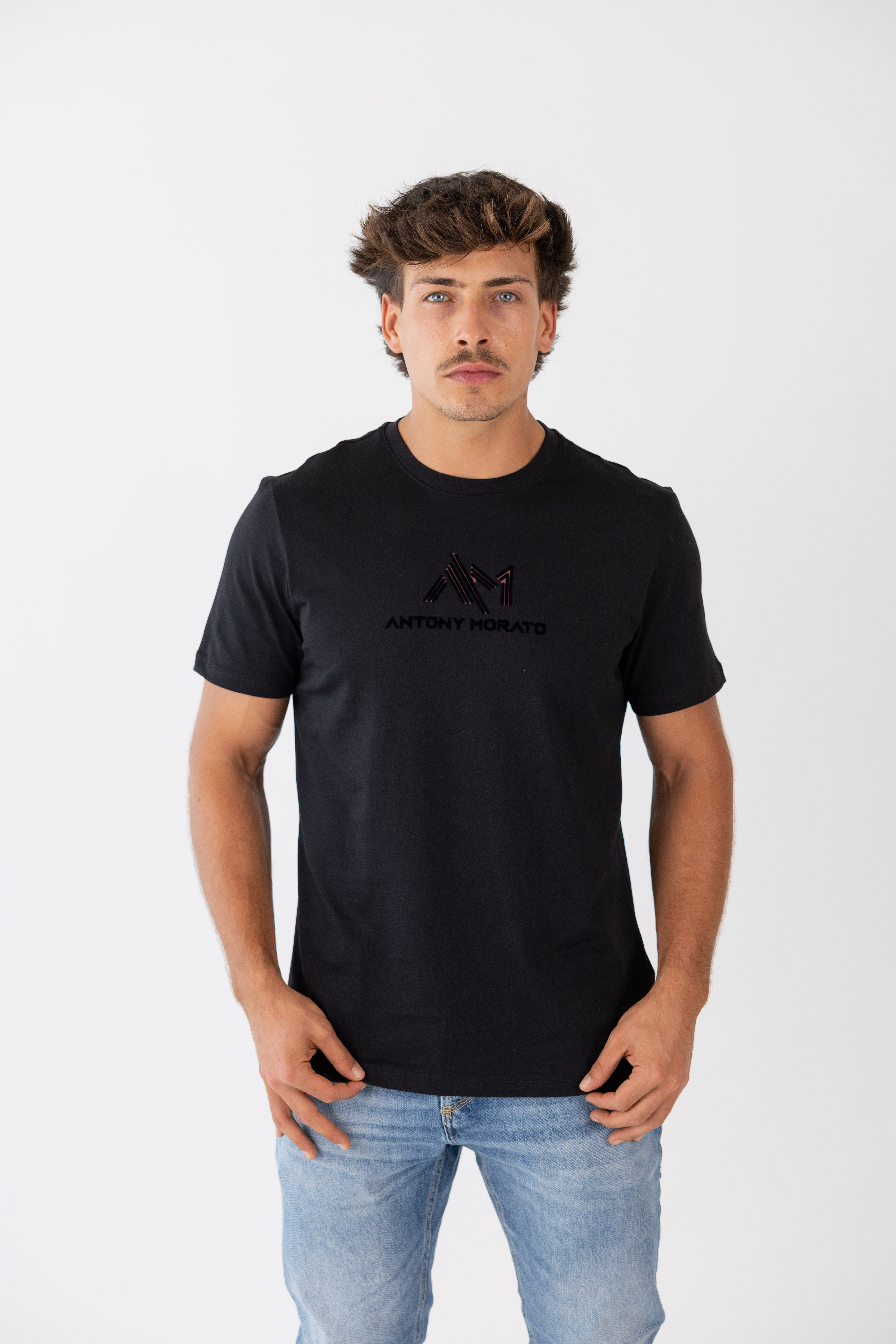 3R1A9593 T-SHIRT PRETA LOGOTIPO ANTONY MORATO - Image 1