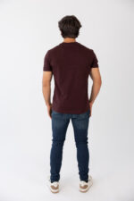 T-SHIRT BORDO COM ESTAMPADO LEÃO ANTONY MORATO - Image 3