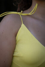VESTIDO COMPRIDO AMARELO COM FOLHOS PONTO CHIC - Image 3