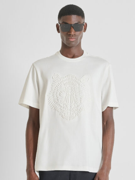 T-SHIRT BRANCA COM ESTAMPADO TIGRE ANTONY MORATO