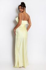 VESTIDO AMARELO COM FLOR PONTO CHIC - Image 2