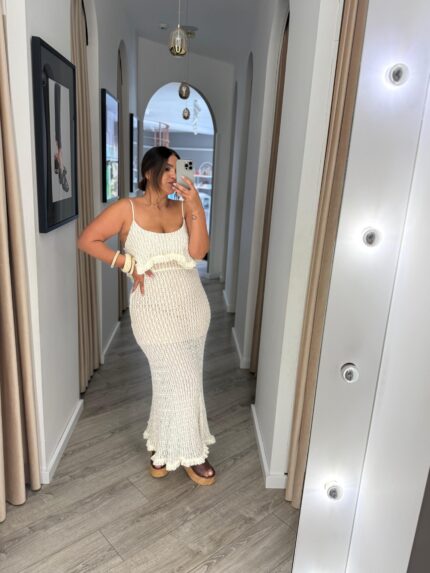 VESTIDO COMPRIDO BRANCO TECIDO TRABLHADO PONTO CHIC