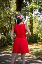 TOP VERMELHO COM BOTÕES DOURADOS SAHOCO - Image 2