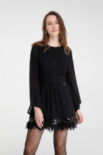 VESTIDO PRETO CURTO COM BRILHO E PEDRARIA GOA GOA - Image 5