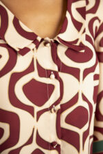 BLUSA ESTAMPADA EM TONS DE BORDO E BEGE SILVINA CAMPOS - Image 5