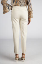 CALÇA BEGE COM BOTÕES DOURADOS SILVINA CAMPOS - Image 6