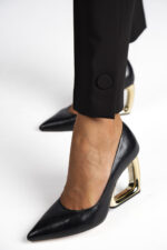 CALÇA PRETA COM BOTÕES SILVINA CAMPOS - Image 5