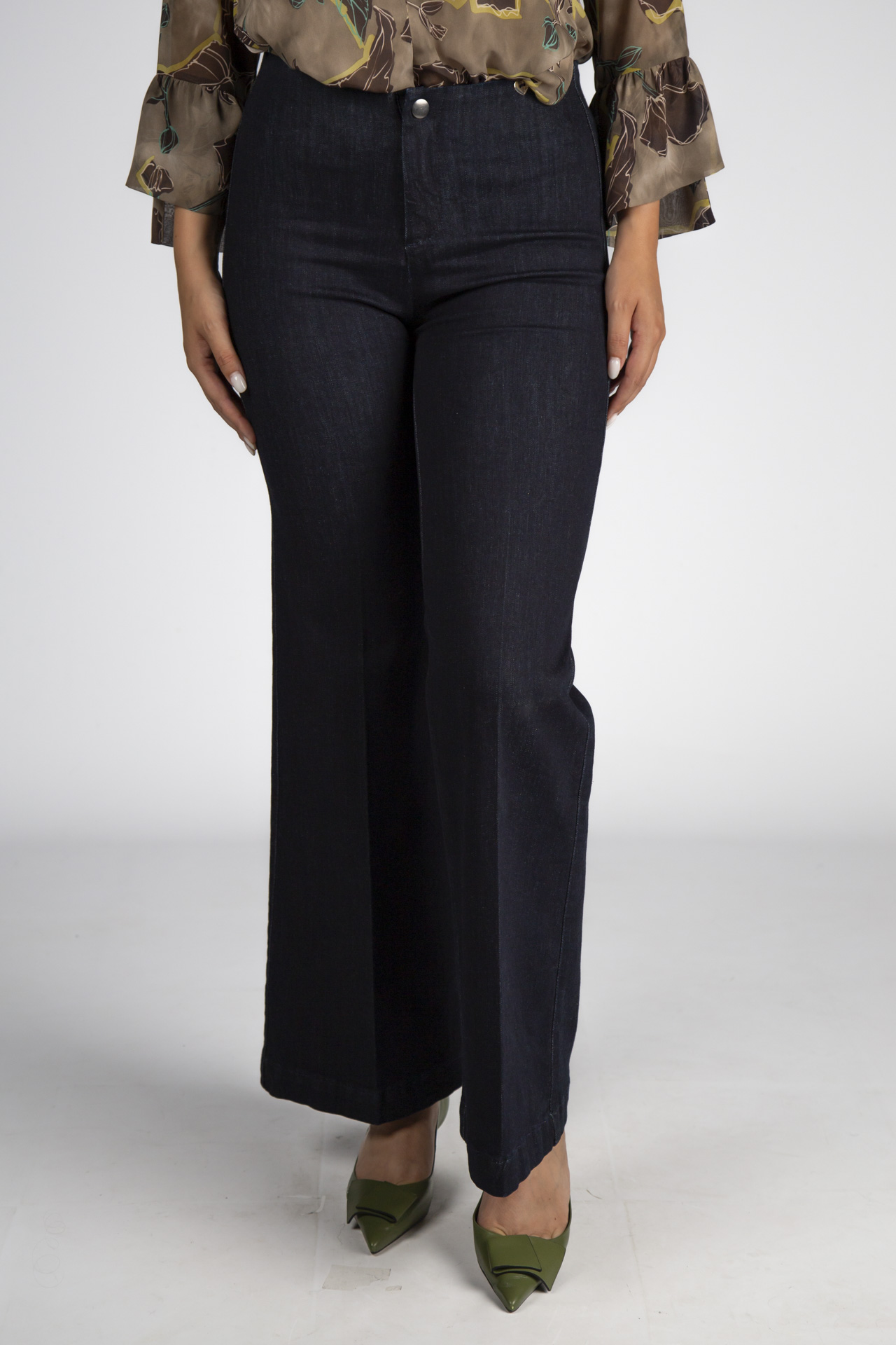 1756208731_8a65c64b6866c5f3140a613c778b1e8d CALÇA PANTALONA SILVINA CAMPOS - Image 1