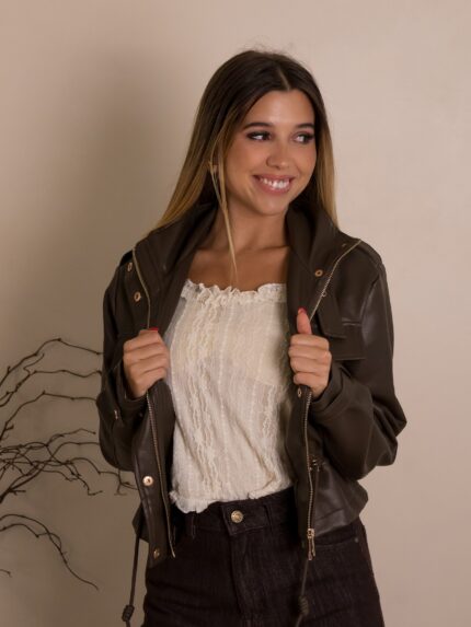 CASACO CROPPED CASTANHO PONTO CHIC
