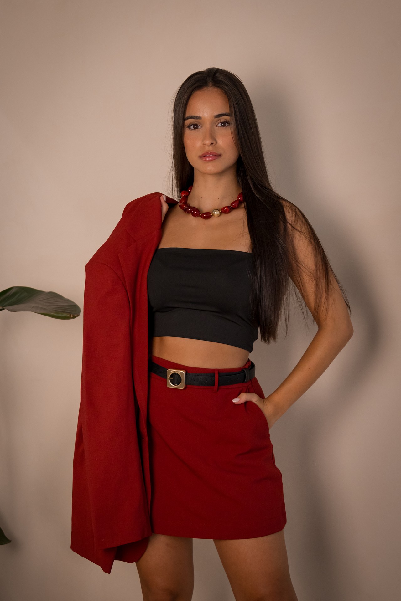 galleries_13a53e4b-7aa5-4f61-9fba-1b5b024dc4bf_ab56b1bd-8684-4e4e-8b8a-8c17a3eb3f88_v2__thumb_l SAIA CALÇÃO VERMELHA LANÇA PERFUME - Image 1