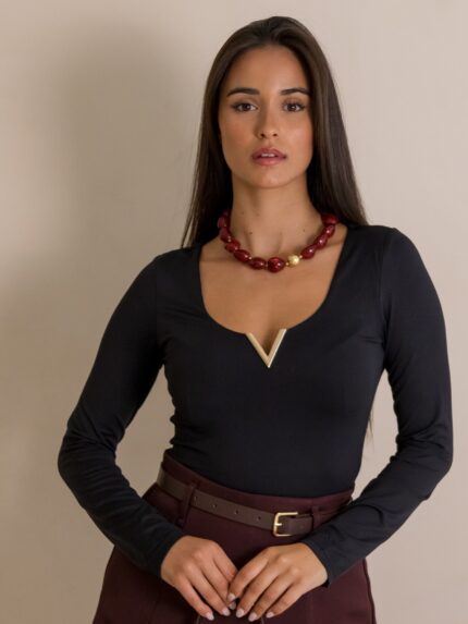 BODY PRETO COM APLICAÇÃO PONTO CHIC