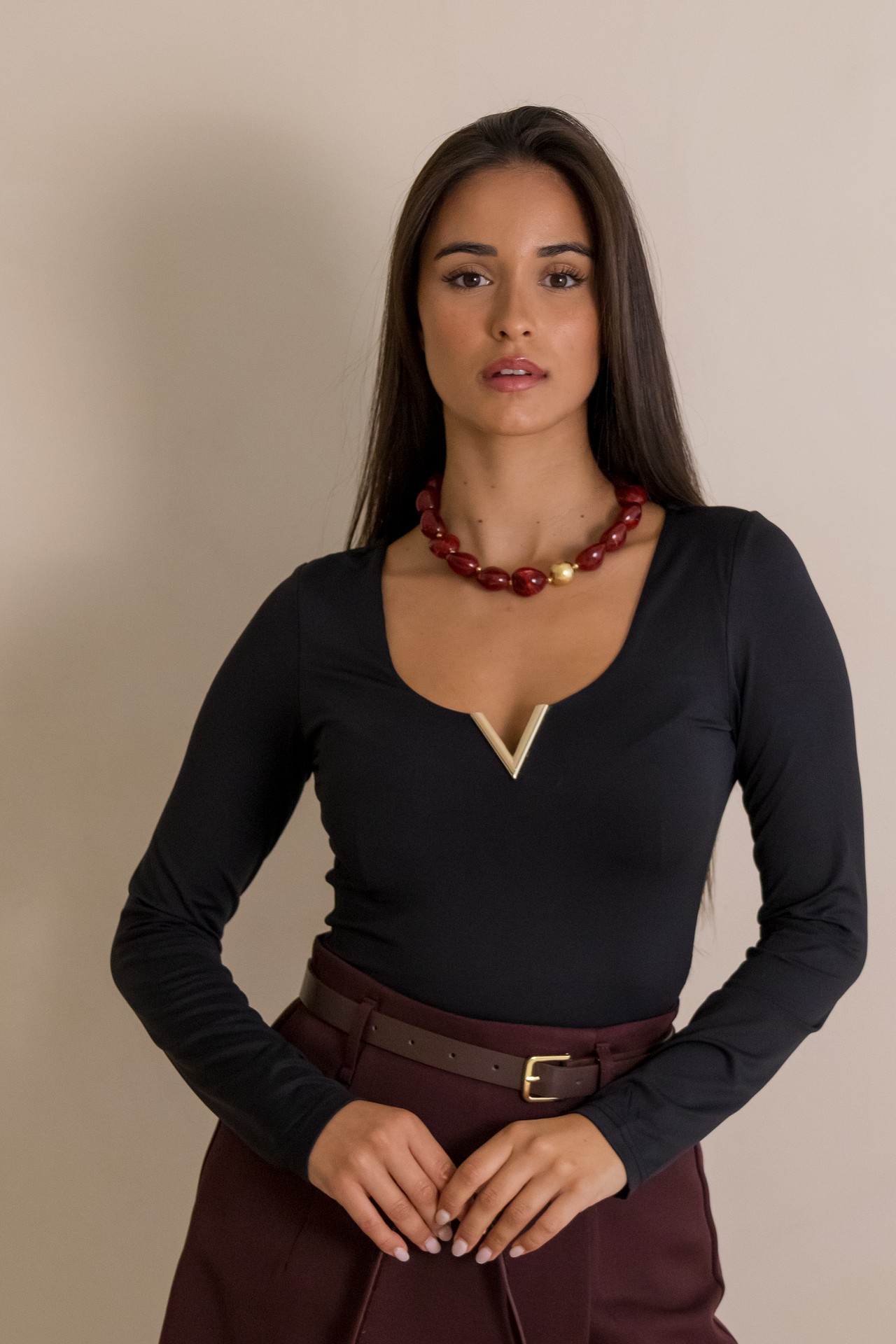 galleries_13a53e4b-7aa5-4f61-9fba-1b5b024dc4bf_b15dc419-5f49-40fb-af8a-230f810f6639_v2__thumb_l BODY PRETO COM APLICAÇÃO PONTO CHIC - Image 1