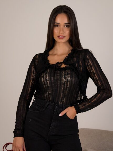TOP RENDA PRETO COM CARDIGAN PONTO CHIC