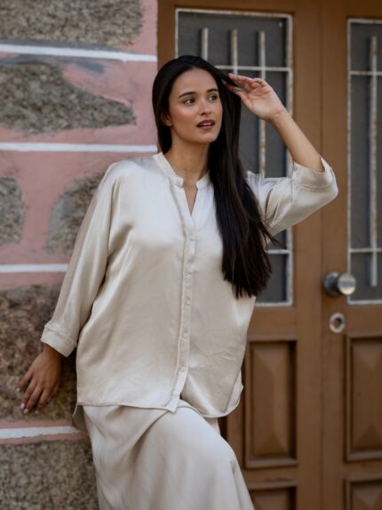 CAMISA TAUPE COM FRANJAS RUGA