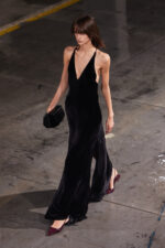 VESTIDO LONGO EM VELUDO ELEH - Image 4