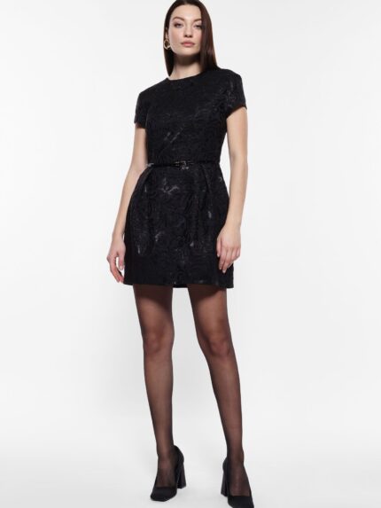 VESTIDO PRETO ESTRUTURADO JCAQUARD COM BRILHO IMPERIAL