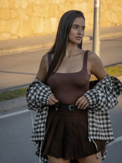 SAIA PRETA PLISSADA COM CINTO PONTO CHIC
