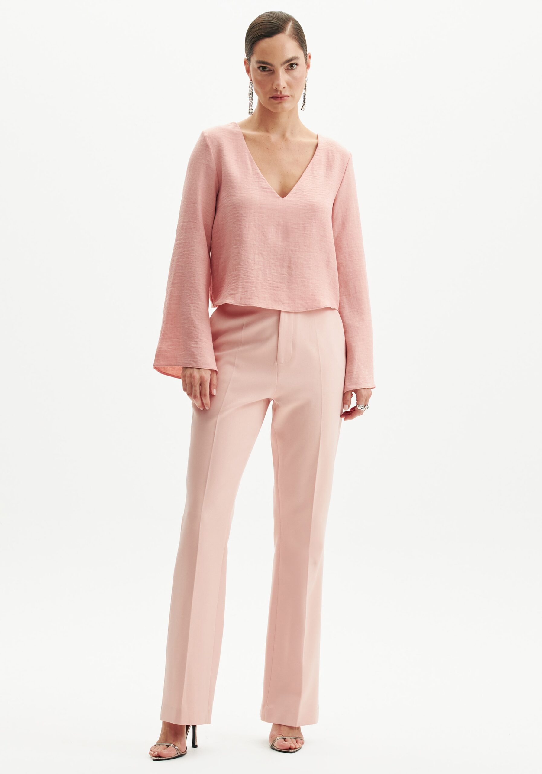 502CF002423_1-scaled CALÇA CLÁSSICO FLARE ROSA QUARTZO LANÇA PERFUME - Image 1