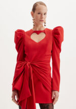 VESTIDO CURTO VERMELHO RECORTE CORAÇÃO LANÇA PERFUME - Image 8
