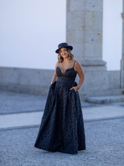 VESTIDO LONGO PRETO TEXTURA FLORIDA LANÇA PERFUME