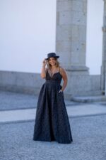 VESTIDO LONGO PRETO TEXTURA FLORIDA LANÇA PERFUME - Image 2