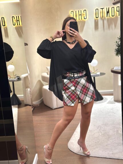 BLUSA PRETA FLUÍDA SAHOCO