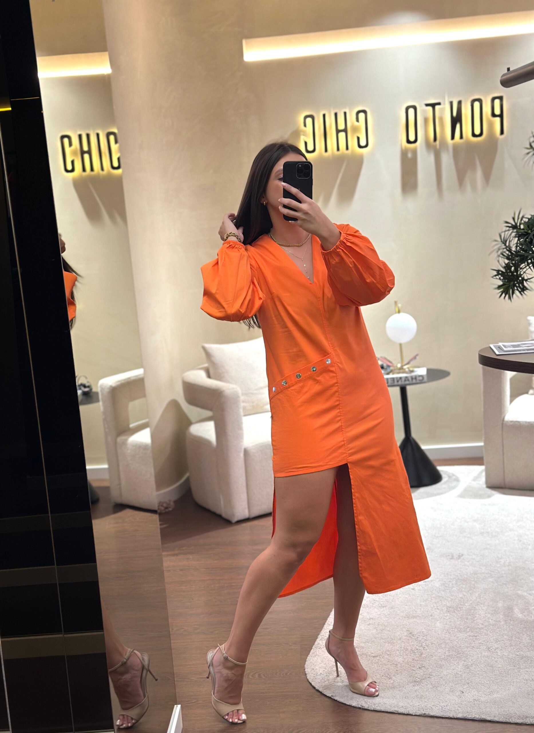 WhatsApp Image 2025-09-17 at 15.00.30 (2) VESTIDO LARANJA ASSIMÉTRICO MISS YOU - Image 1