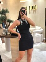 VESTIDO PRETO GOLA  AMOVIVEL COM APLICAÇÕES DIXIE - Image 3