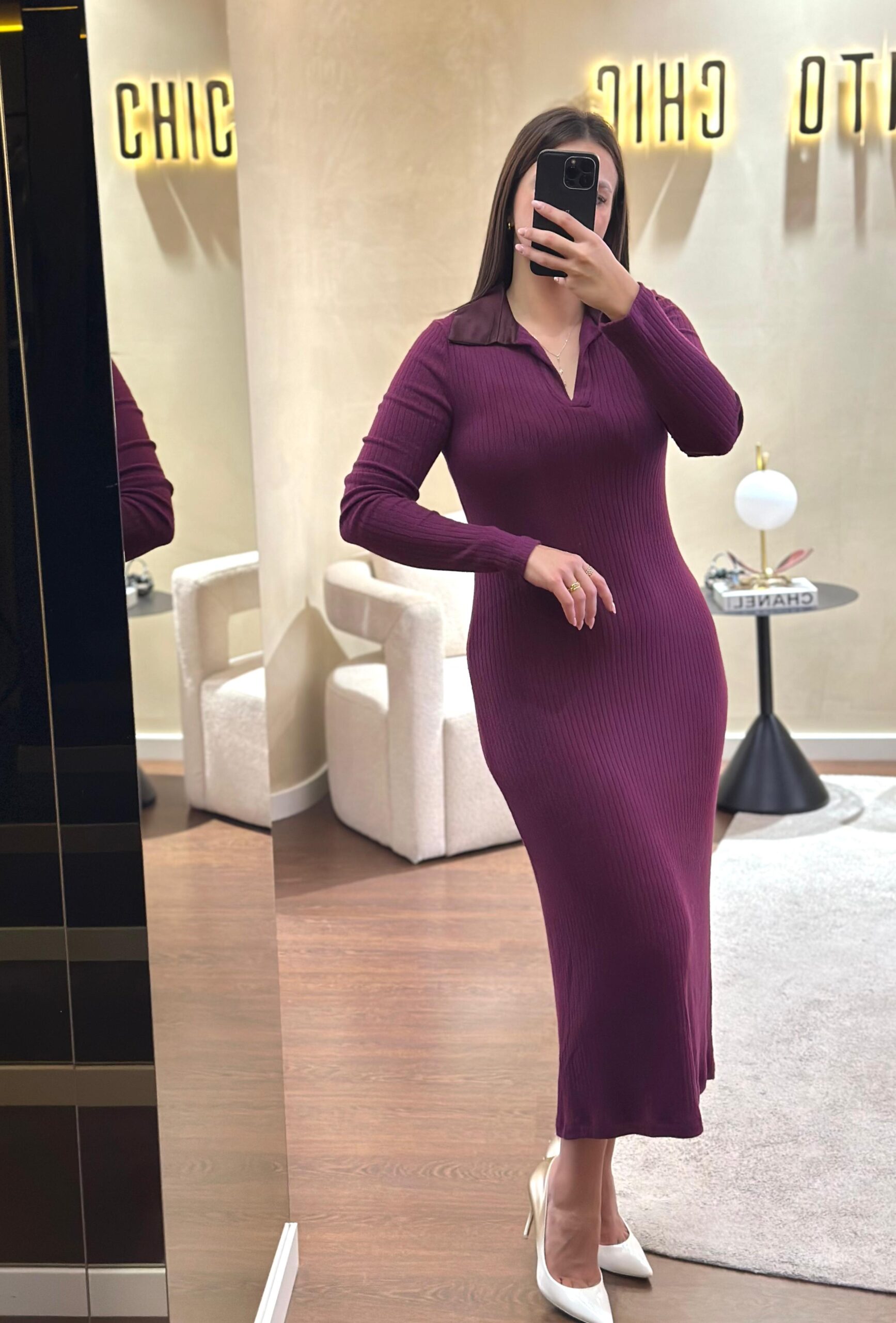 WhatsApp Image 2025-09-26 at 16.26.05 VESTIDO BORDEAUX EM MALHA RINASCIMENTO - Image 1