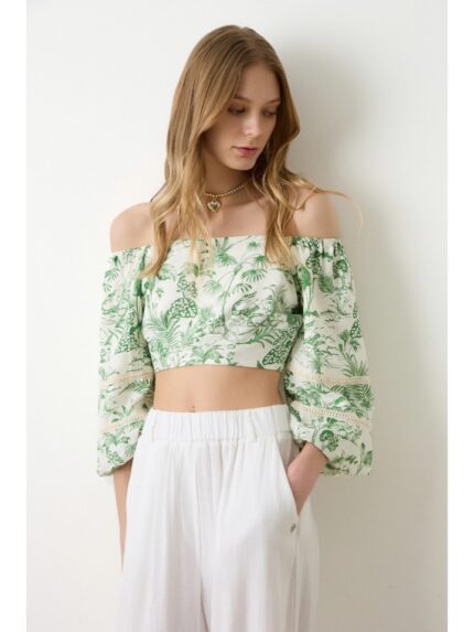 TOP BRANCO COM DETALHES VERDES BSB
