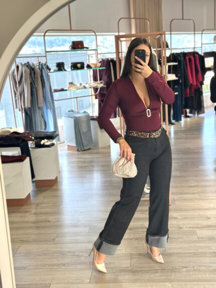 BODY BORDÔ COM DETALHE DOURADO DE CINTO PONTO CHIC