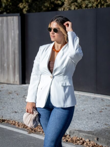 BLAZER BRANCO COM BOTÕES DOURADOS PONTO CHIC