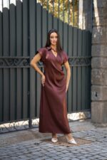 VESTIDO ACETINADO CASTANHO RINASCIMENTO - Image 2