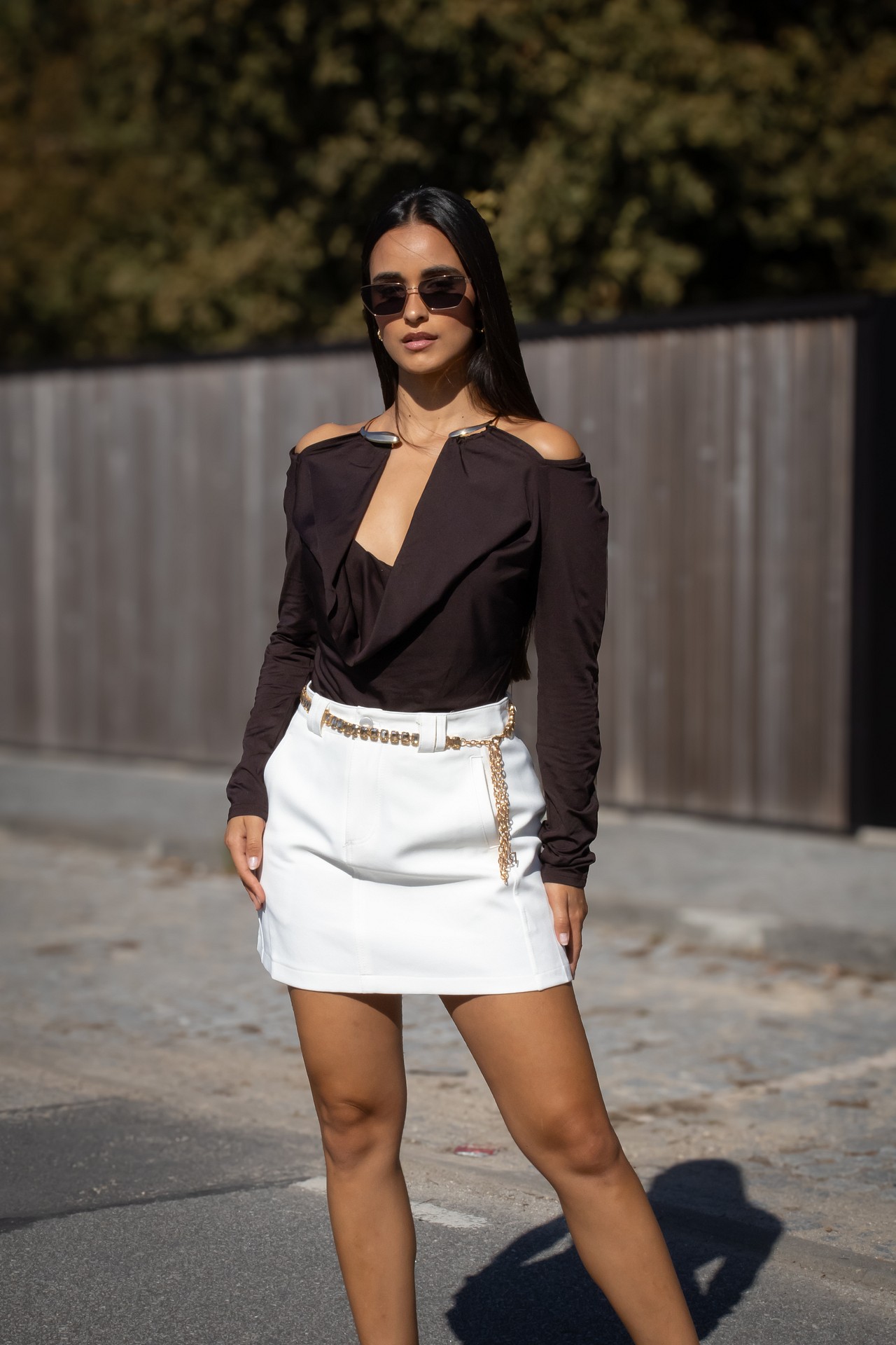 galleries_f499f010-ebfd-409c-8f46-63eab705a472_e4b87c69-8e9c-46f7-a0a6-6bbc5ec5d885_v2__thumb_l SAIA BRANCA COM CINTO ESTAMPADO E MISSANGAS PONTO CHIC - Image 1