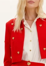 CASACO CURTO VERMELHO COM CORAÇÕES LANÇA PERFUME - Image 3