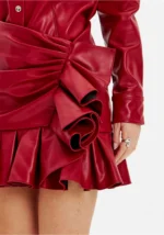 SAIA CURTA VERMELHA COM FOLHOS LANÇA PERFUME - Image 2