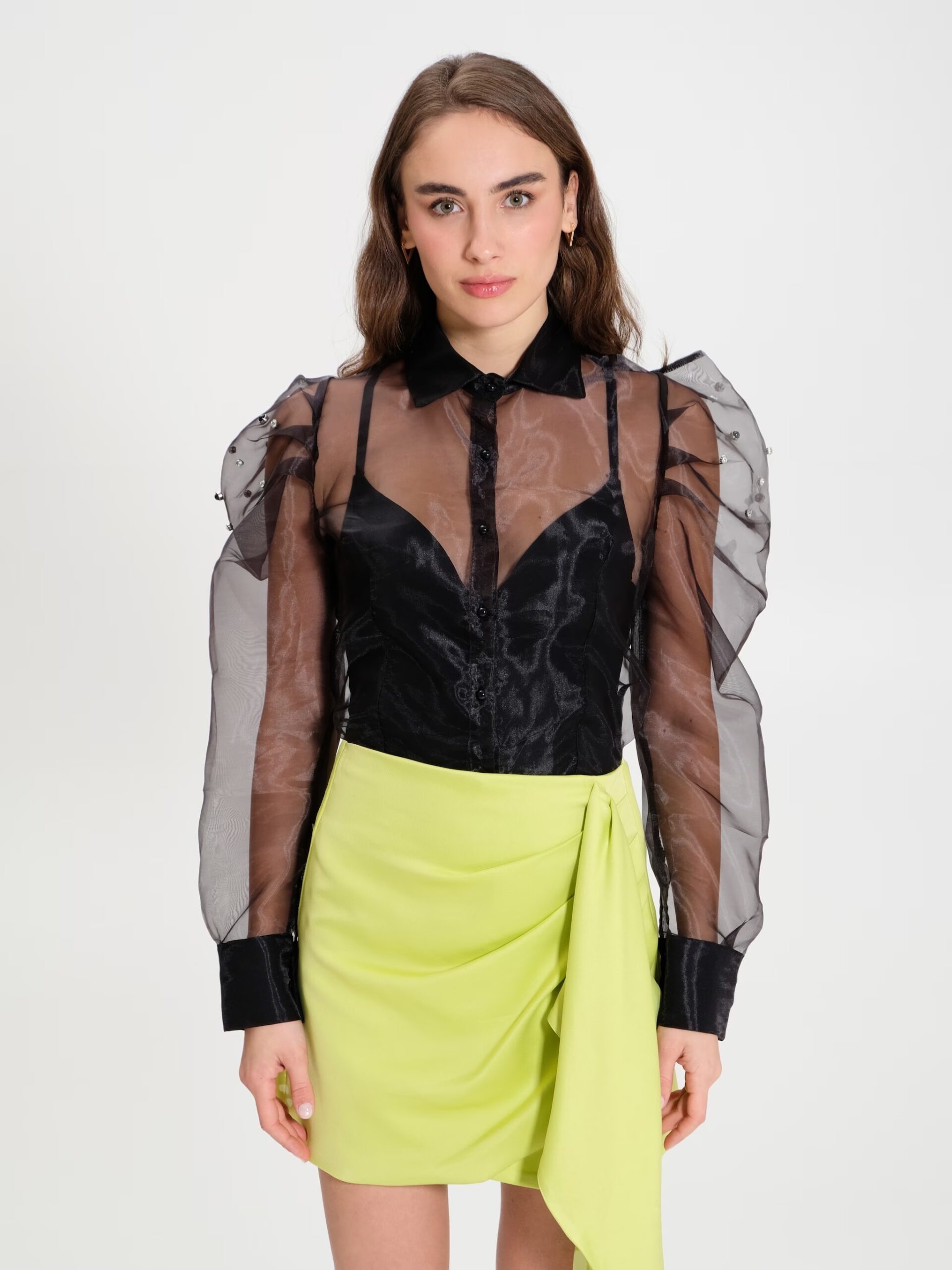 CFC0117444003B001_det_2_01050221-scaled CAMISA ORGANZA COM BRILHO RINASCIMENTO - Image 1