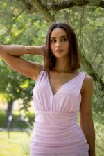 VESTIDO ROSA CLARO COM DECOTE PROFUNDO RINASCIMENTO - Image 3